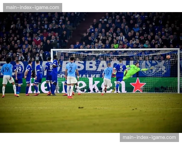 沙尔克04发布下赛季主场球衣,设计灵感源于俱乐部1997年联盟杯夺冠 沙尔克04发布下赛季主场球衣,设计灵感源于俱乐部1997年联盟杯夺冠